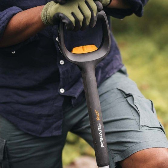 Телескопічна совкова лопата Fiskars Xact (1066734) 1066734 фото
